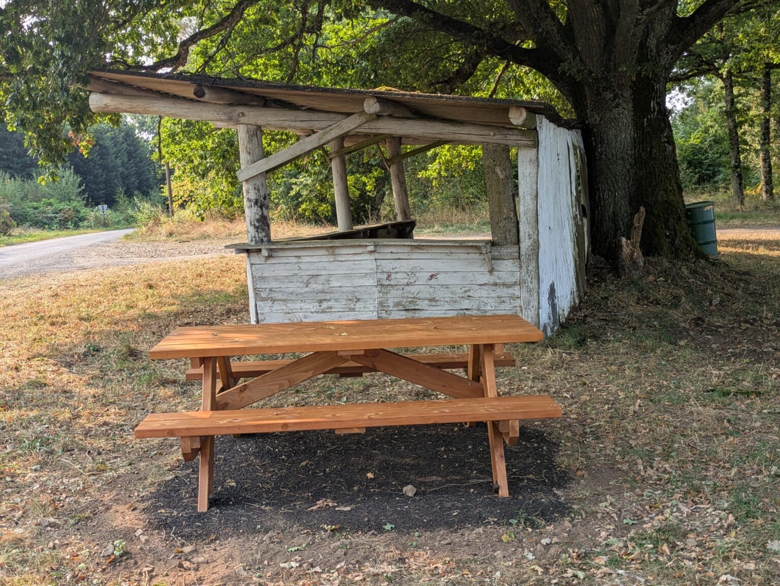 table pique nique vers tire aux pigeons sur D110
